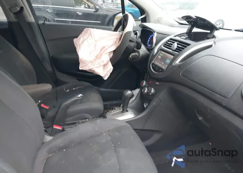 2016 Chevrolet Trax 1Ls z USA, uszkodzony, nr VIN 3GNCJNSB7GL239345